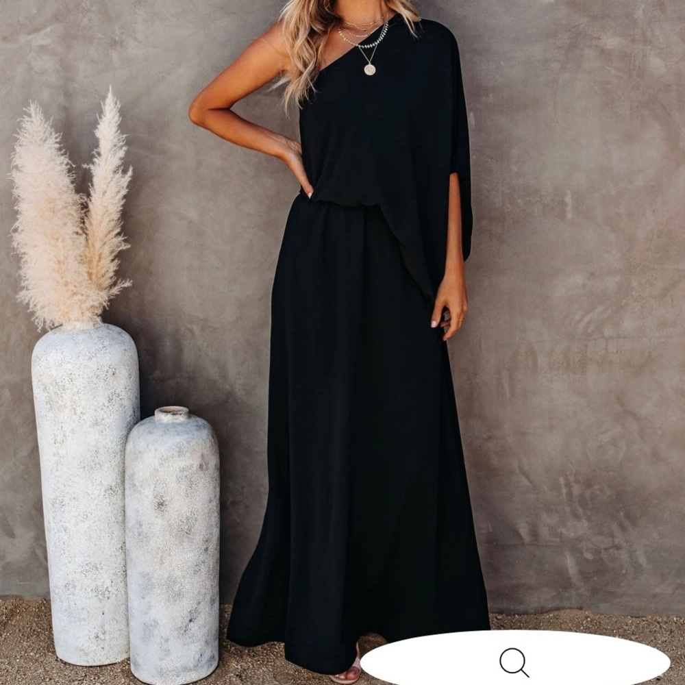 Vici “From the Source” one-shoulder maxi